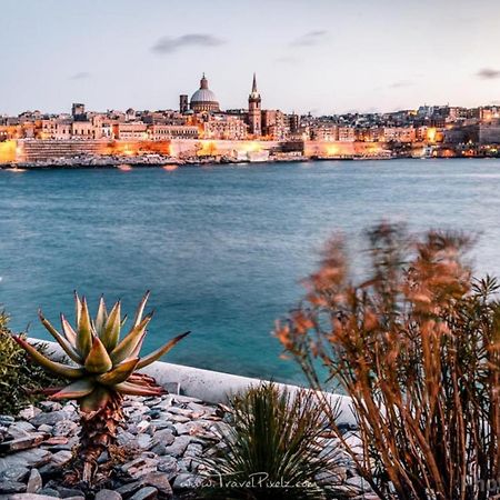 Exceptional 3-Bedroom Apartment, Sliema - Tigne Point! Exterior foto